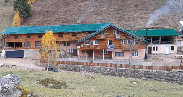 REPORTAJ: Cabana Matiș din satul Muntele Rece, comuna Muguri-Răcătău, jud. Cluj, este un loc de vis unde să vi alături de prieteni și cei dragi să te relaxezi, îți petreci vacanța- Cabana dispune un adevărat confort, iar gazdele sunt foarte  primitoare cu oaspeții care le trec pragul. (REPORTAJ EXCLUSIV- GALERIE FOTO)