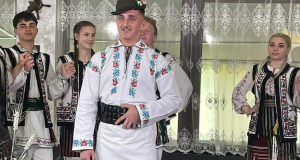 “Merg pe Urma Dorului”și “Hai la joc, mândră la joc”sunt cele mai frumoase și de succes melodii ale interpretului de muzică populară Mirel Ciobanu. (EXCLUSIV- GALERIE FOTO)