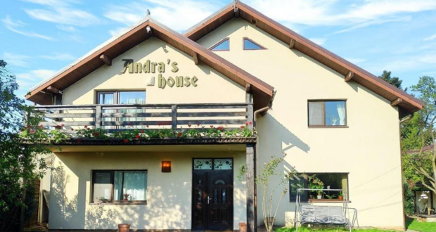 Pensiunea Andra’s House din orașul Horezu, jud. Vâlcea, este un loc de vis, unde puteți să vă petreceți un sejur de vacanță de neuitat alături de prieteni și cei dragi, având parte de confort și ospitalitate. (EXCLUSIV- GALERIE FOTO)